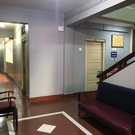 Hotel Satkar Cafeteria Belgaum Bagian luar foto