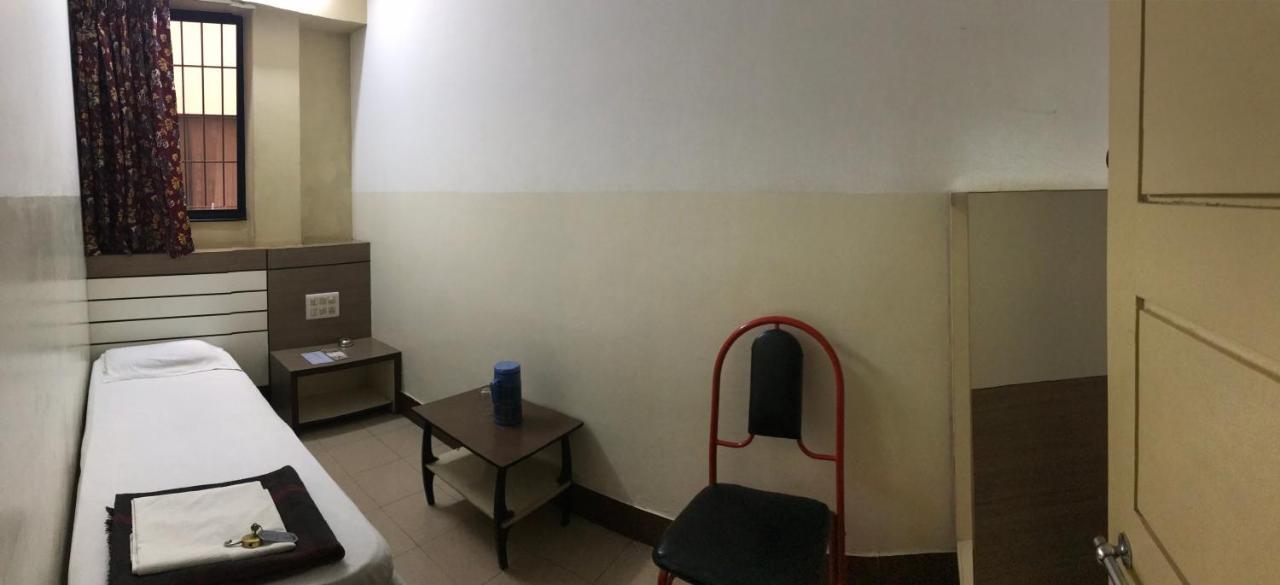 Hotel Satkar Cafeteria Belgaum Bagian luar foto