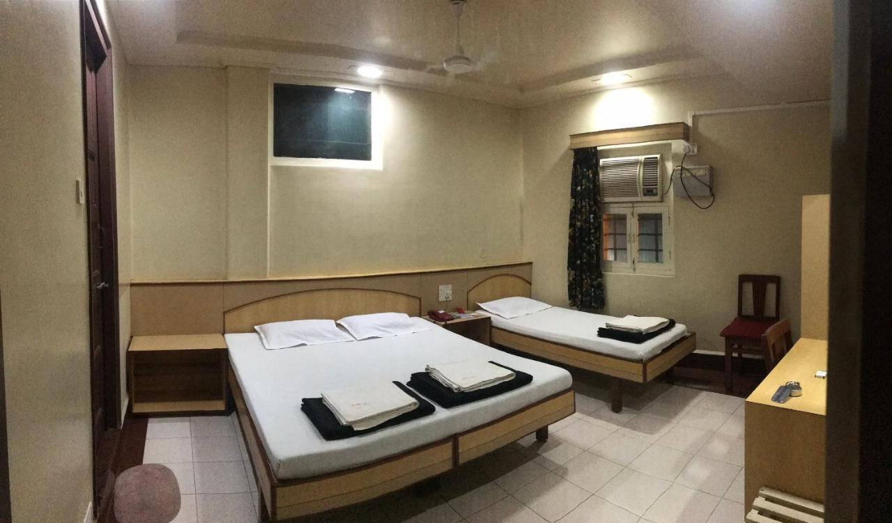 Hotel Satkar Cafeteria Belgaum Bagian luar foto