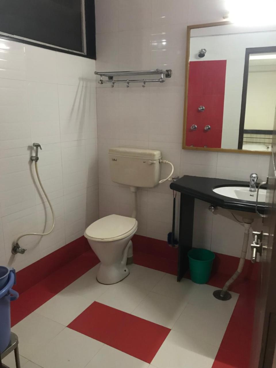 Hotel Satkar Cafeteria Belgaum Bagian luar foto